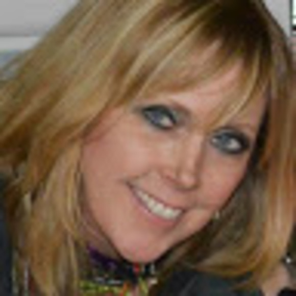 Meet your Posher, Laura - Picture 1 of 1